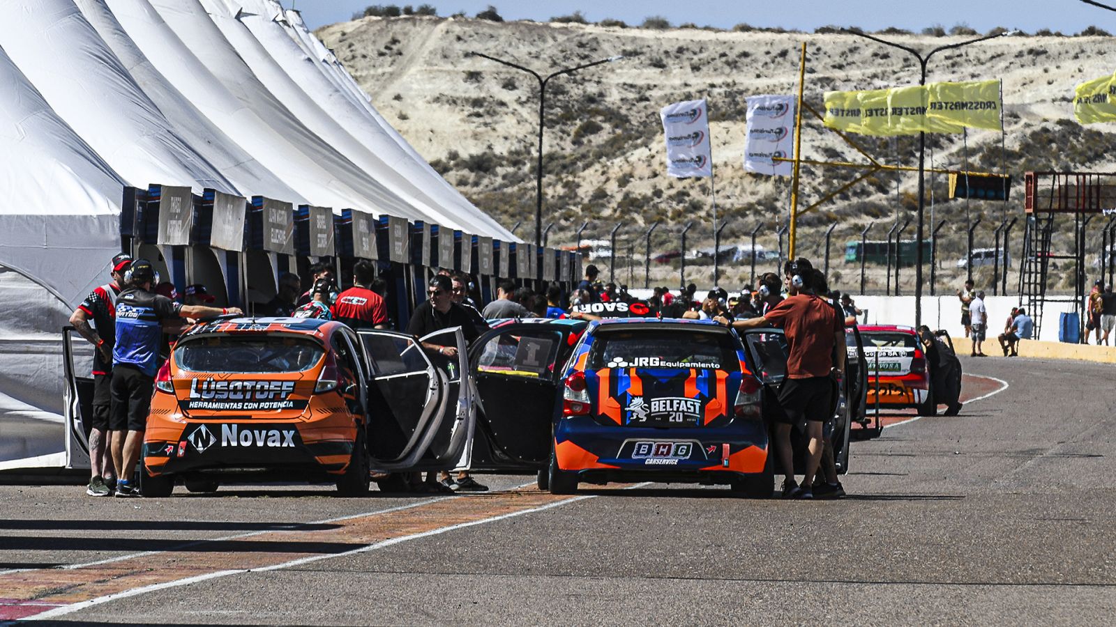 Más de ochenta autos probaron en Trelew