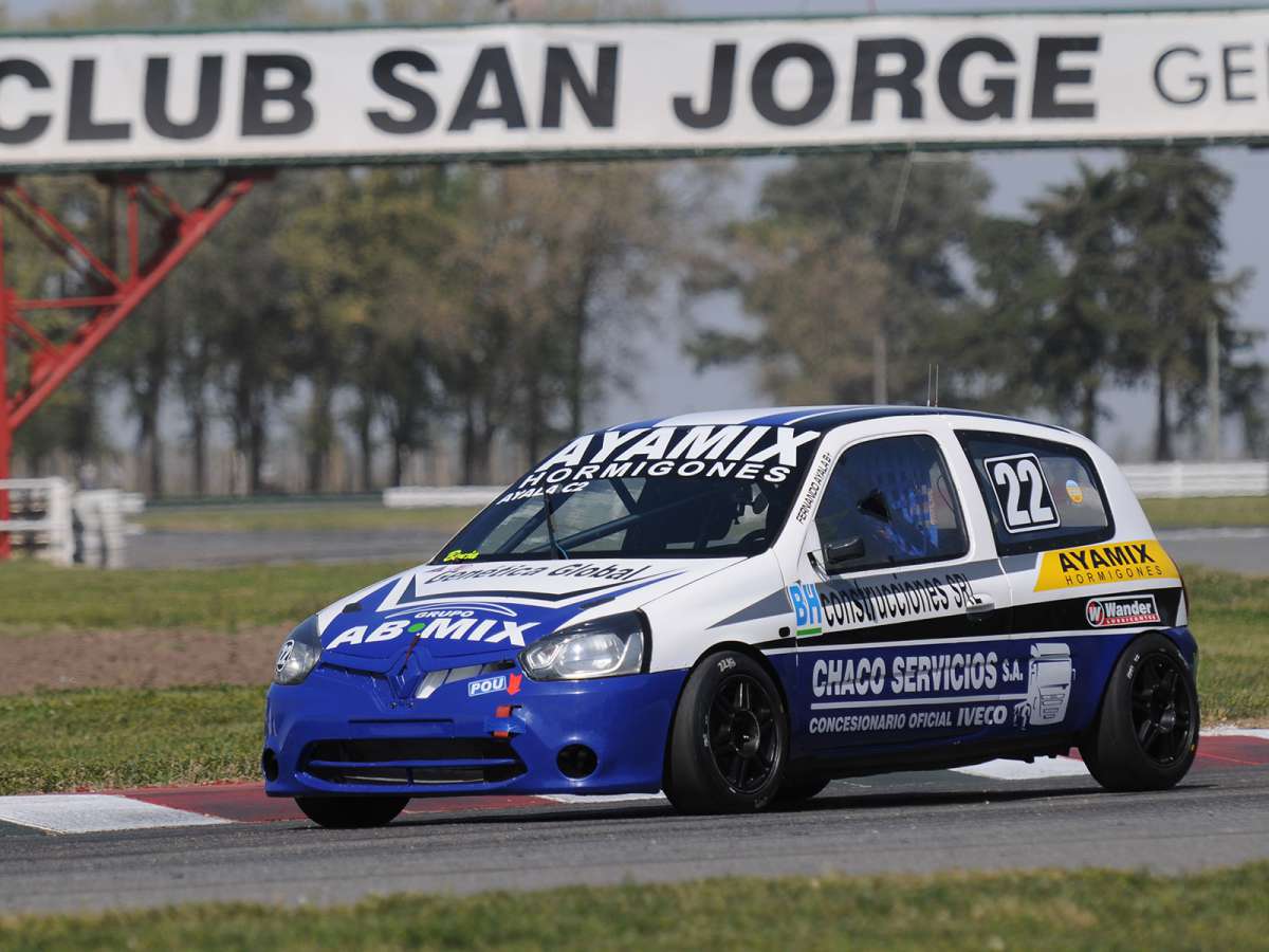 Ayala comenzó liderando
