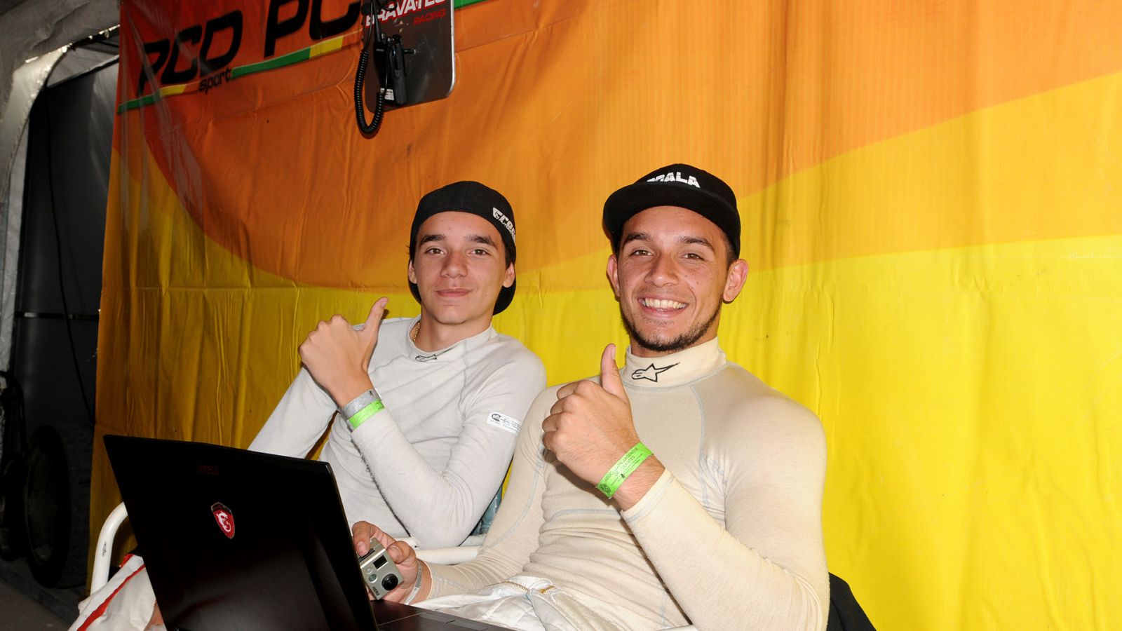 Hermanos en el regreso