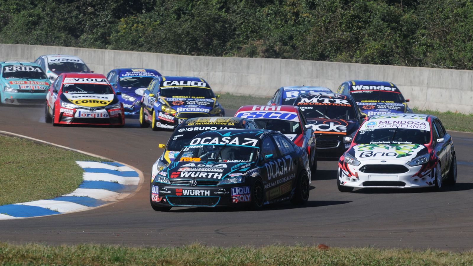 Leonel Pernia, con velocidad