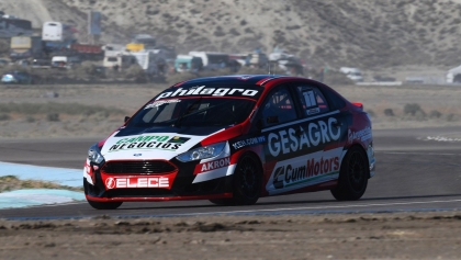 La tercera etapa comenzó con pole position
