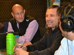 Gustavo Santibañez y Marcos di Palma en el programa Hola Pais, por AM 680