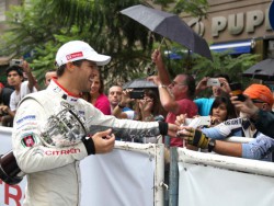 Matías Rossi recibió el afecto del público en el Roadshow de Citroen