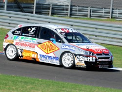 Rossi impone condiciones